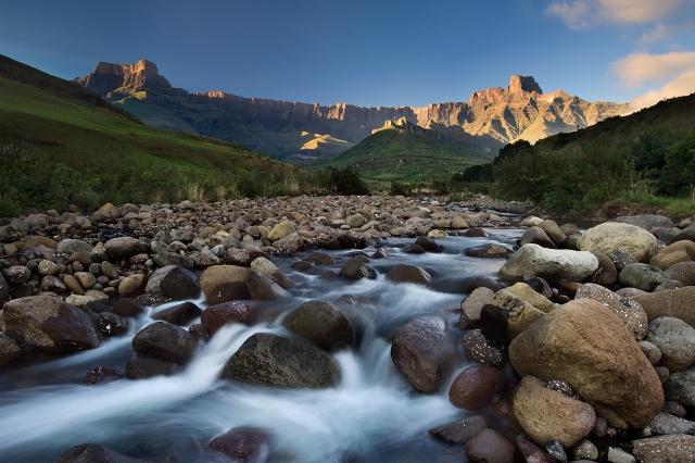 Hiking in the Drakensberg Mountains