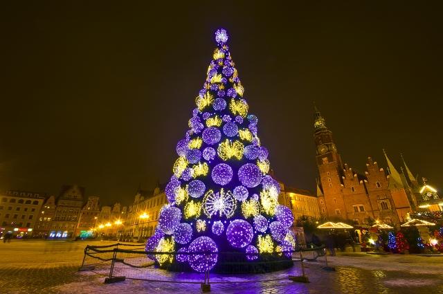 family-friendly-christmas-travel-destinations-europe-krakow-poland-auto-europe