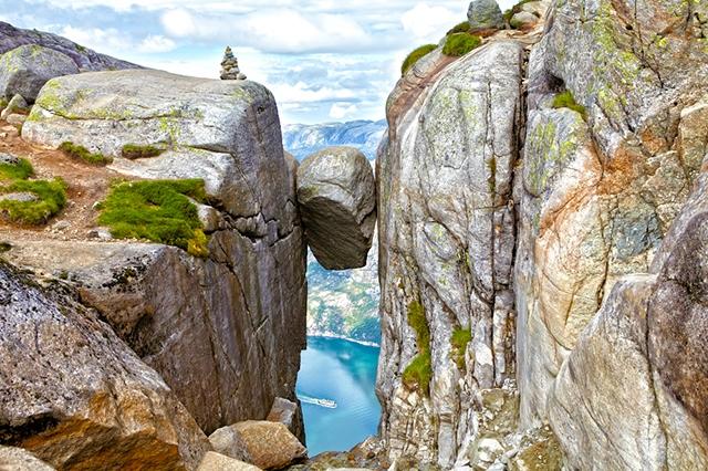 Kjeragbolten, Norway