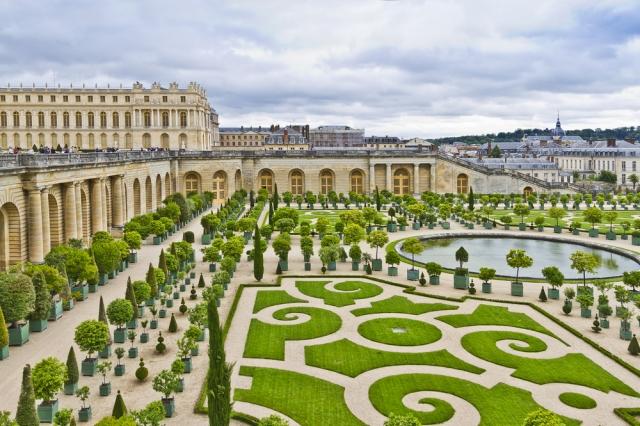 the-best-neighborhoods-to-stay-in-paris-1-st-arrondissement-auto-europe