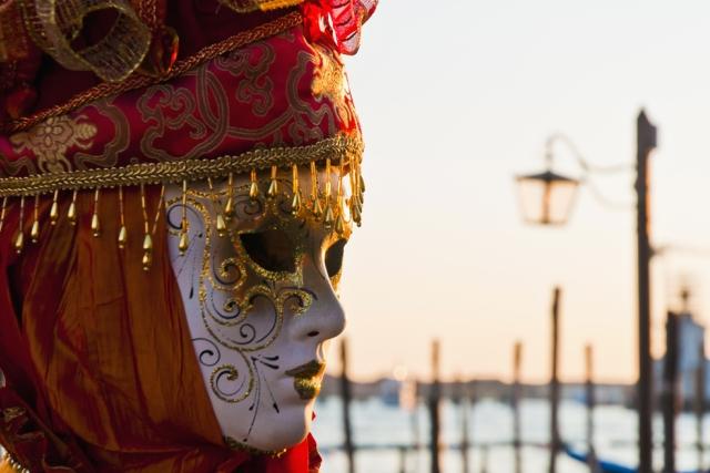 venice-carnival-2015-a-history-of-masks-1-auto-europe