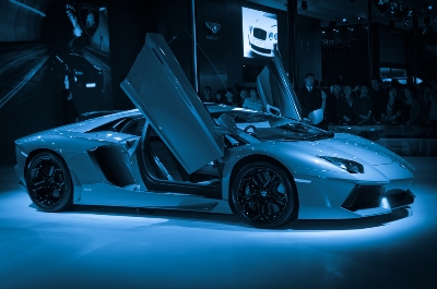 Autobahn Car Rental: Lamborghini Aventador