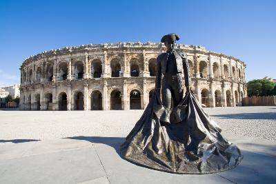 Avignon, France Attractions: Roman Ampitheater Nimes, France