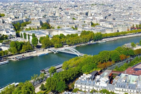 the-best-neighborhoods-to-stay-in-paris-8-th-arrondissement-auto-europe