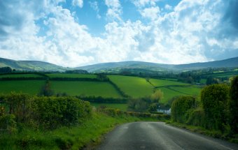 Driving in Northern Ireland Travel Guide