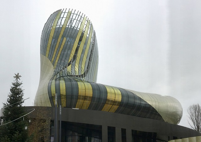 La-cite-du-vin-building-bordeaux